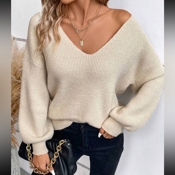 Cozy tie back V neck sweater top - Picture 1 of 12